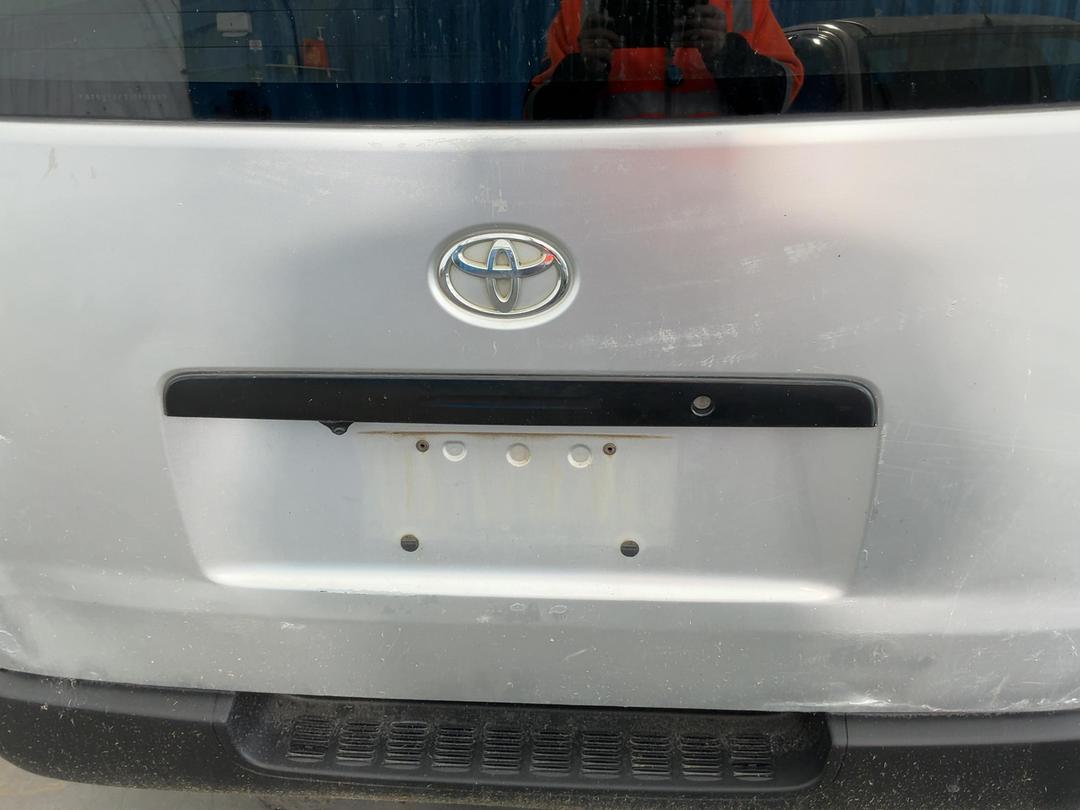 Photo '16' of Toyota Hiace
