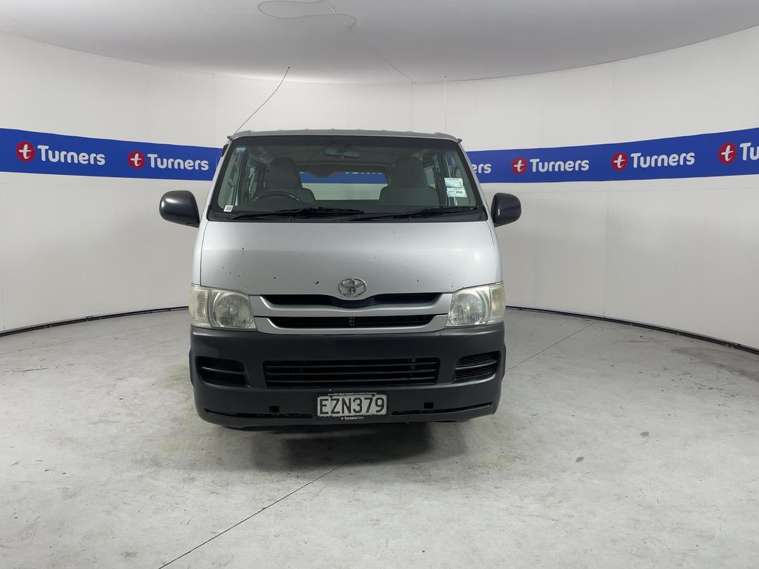 Photo '2' of Toyota Hiace