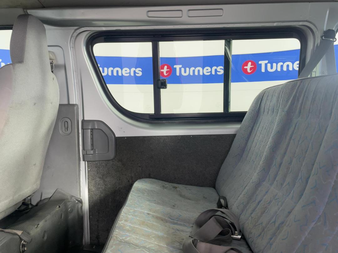 Photo '19' of Toyota Hiace