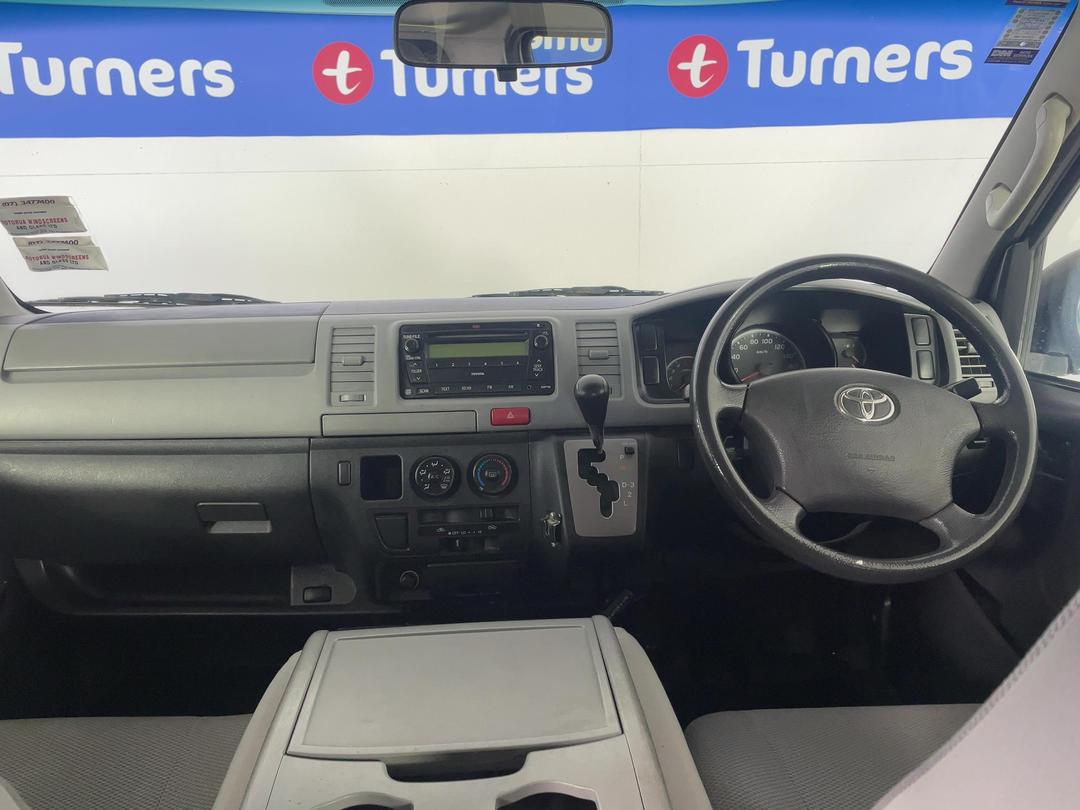 Photo '17' of Toyota Hiace