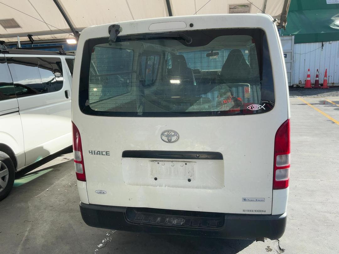 Photo '13' of Toyota Hiace Photo '13' of Toyota Hiace