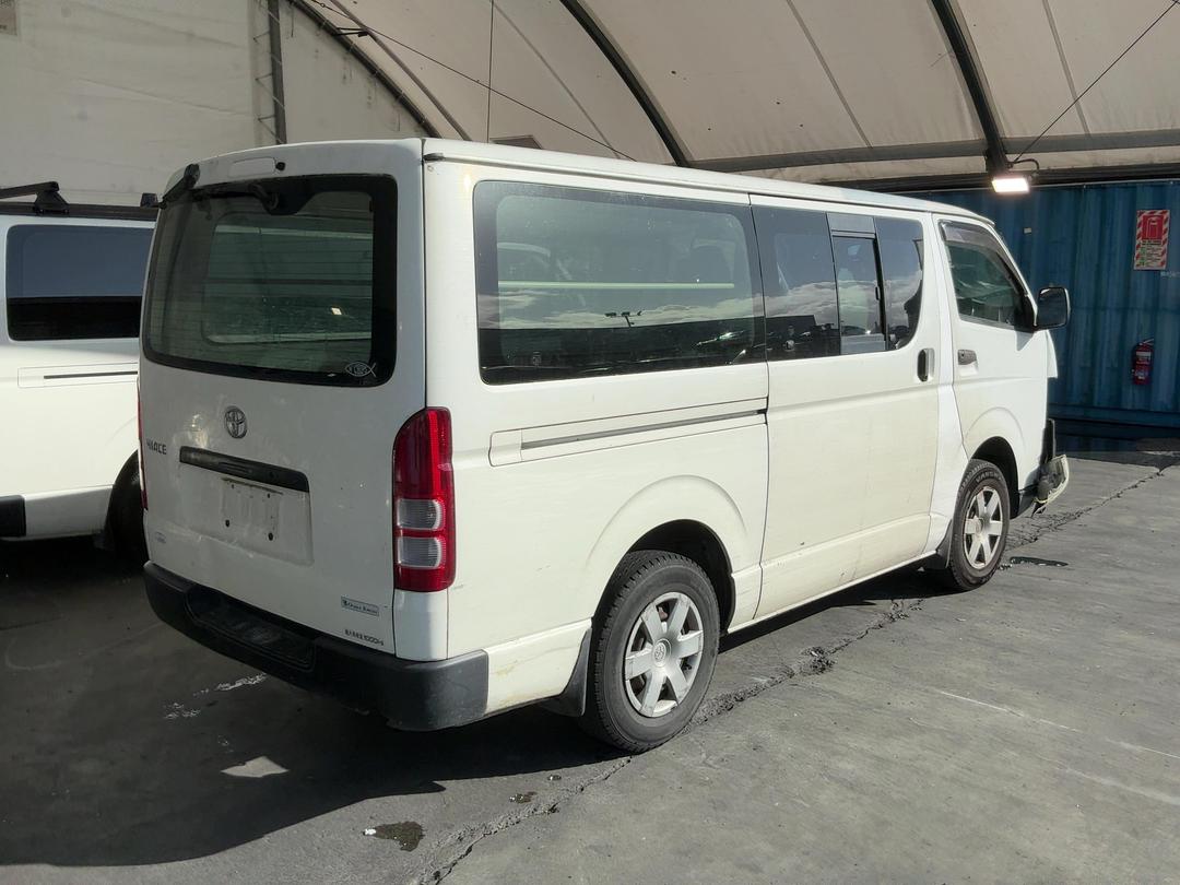 Photo '14' of Toyota Hiace Photo '14' of Toyota Hiace