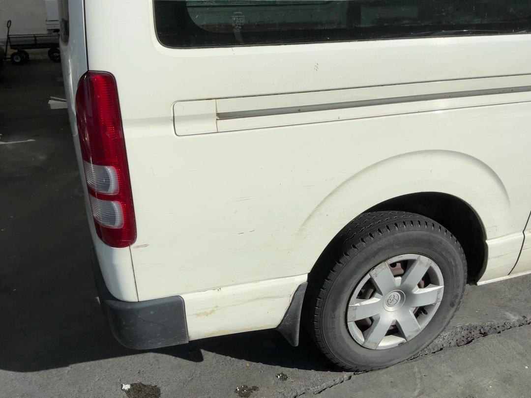Photo '15' of Toyota Hiace Photo '15' of Toyota Hiace