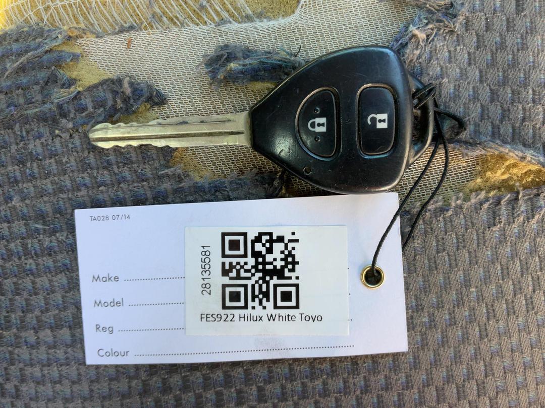 Photo '27' of Toyota Hilux 3.0TD 2WD DCU