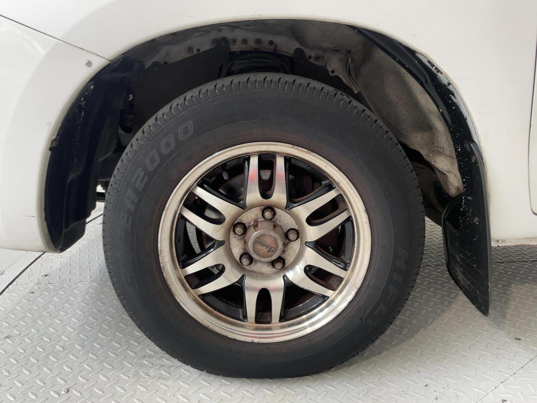 Photo '10' of Toyota Hilux
