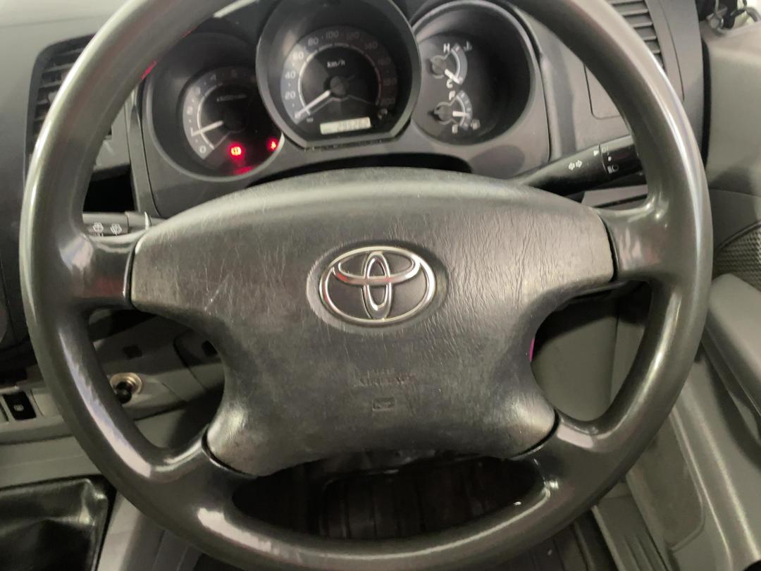 Photo '23' of Toyota Hilux