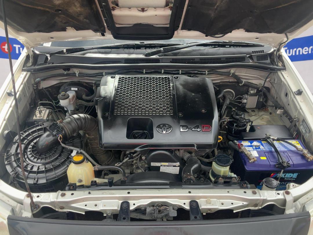 Photo '11' of Toyota Hilux TD SC Photo '11' of Toyota Hilux TD SC