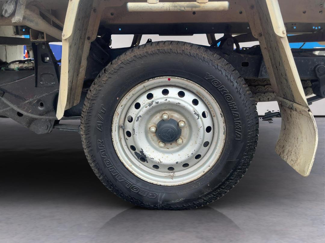 Photo '9' of Toyota Hilux TD SC Photo '9' of Toyota Hilux TD SC