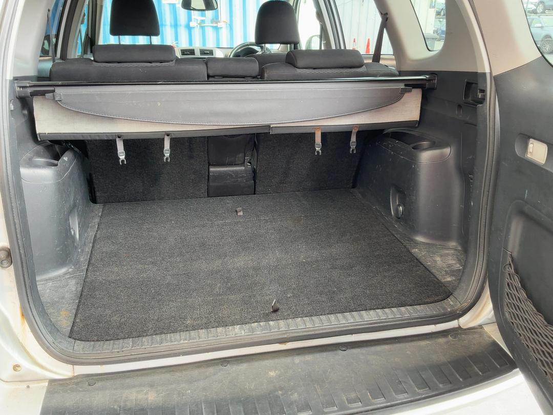 Photo '15' of Toyota RAV4 Limited