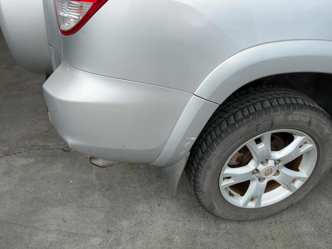 Photo '17' of Toyota RAV4 Limited