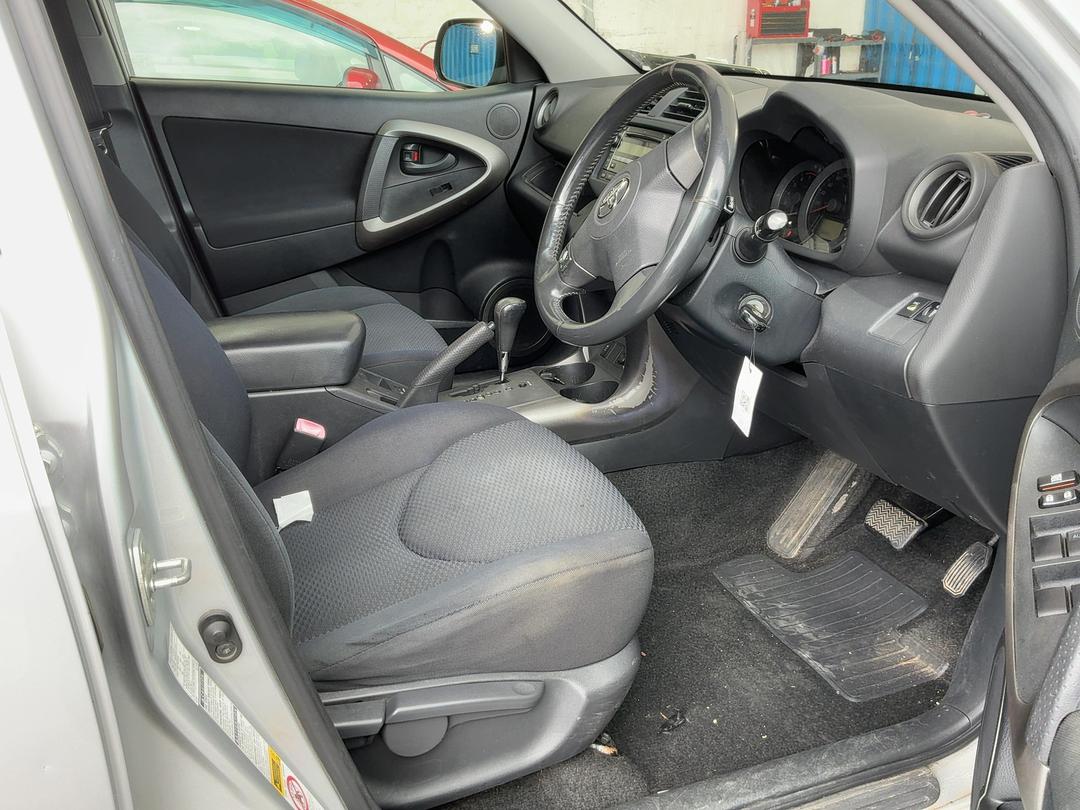 Photo '22' of Toyota RAV4 Limited