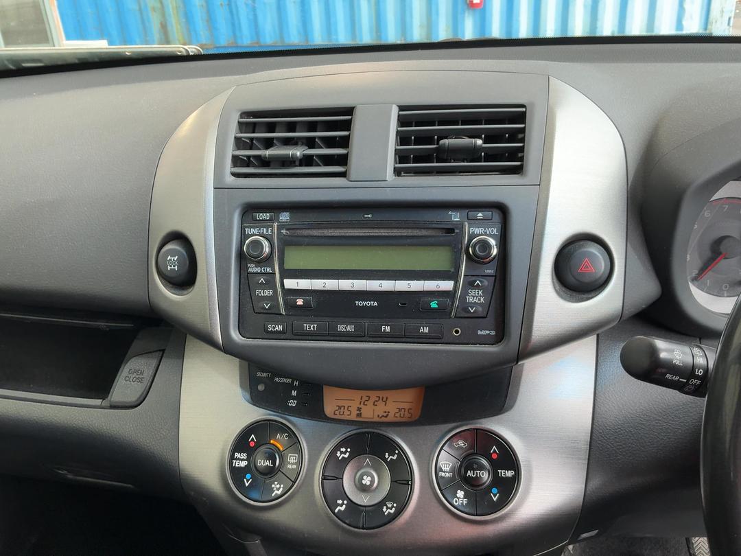 Photo '25' of Toyota RAV4 Limited
