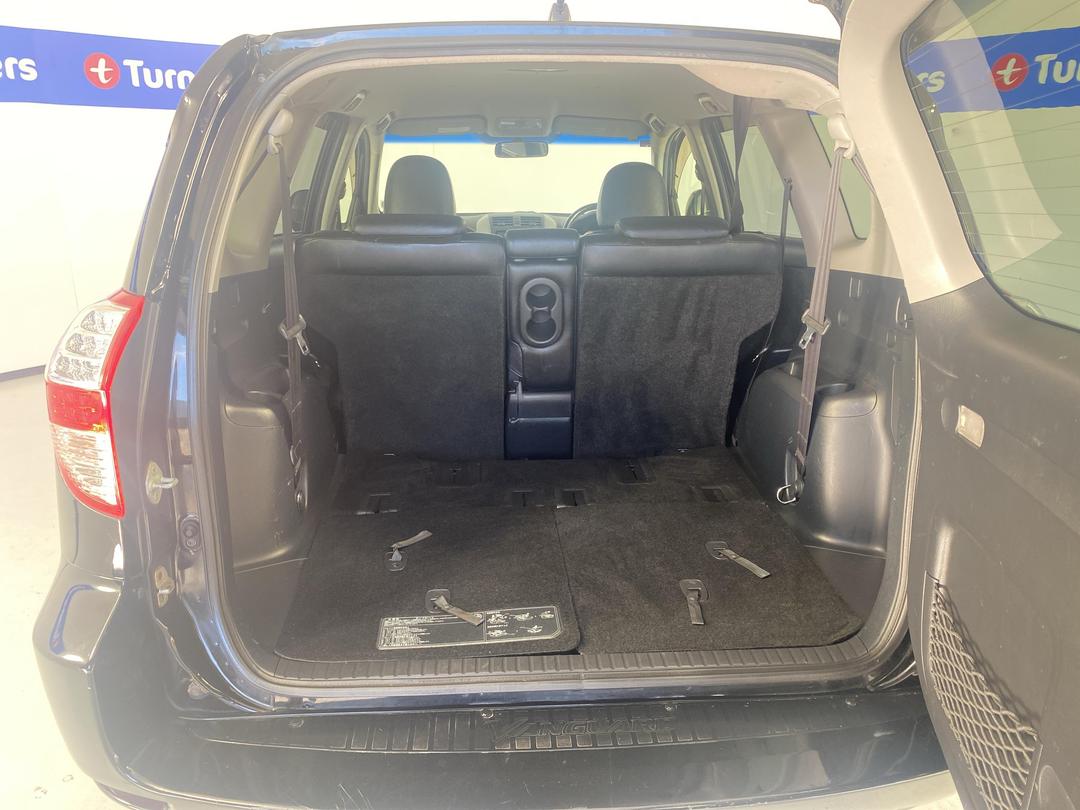 Photo '14' of Toyota Vanguard