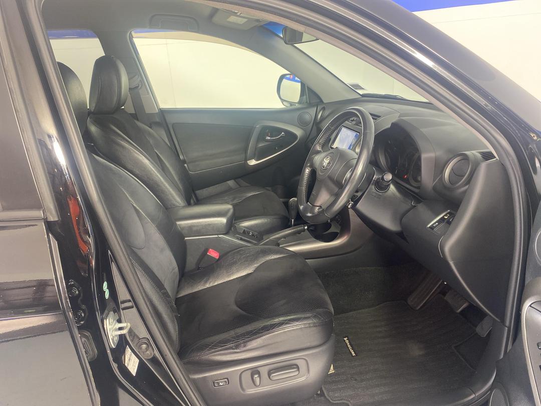 Photo '16' of Toyota Vanguard