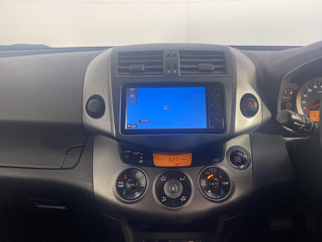 Photo '18' of Toyota Vanguard