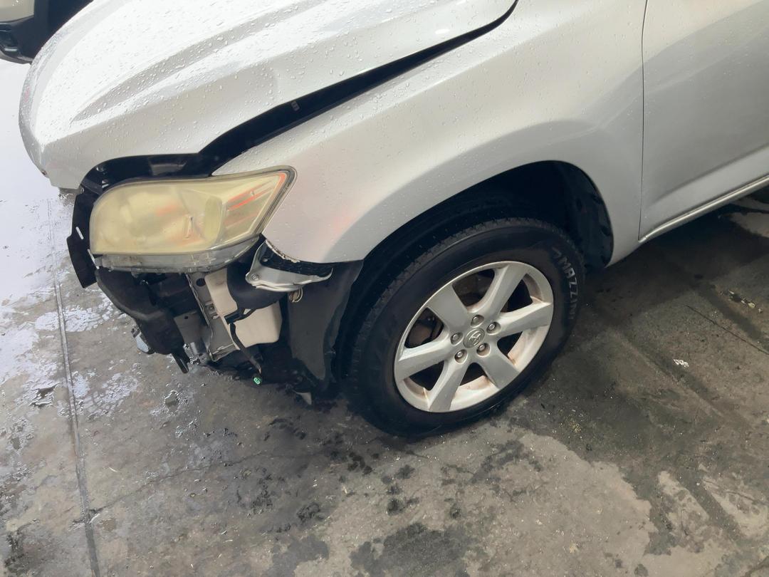 Photo '10' of Toyota Vanguard