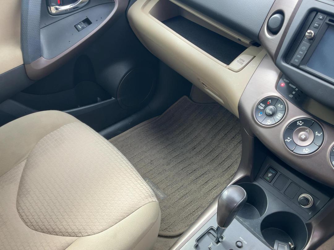 Photo '16' of Toyota Vanguard Photo '16' of Toyota Vanguard