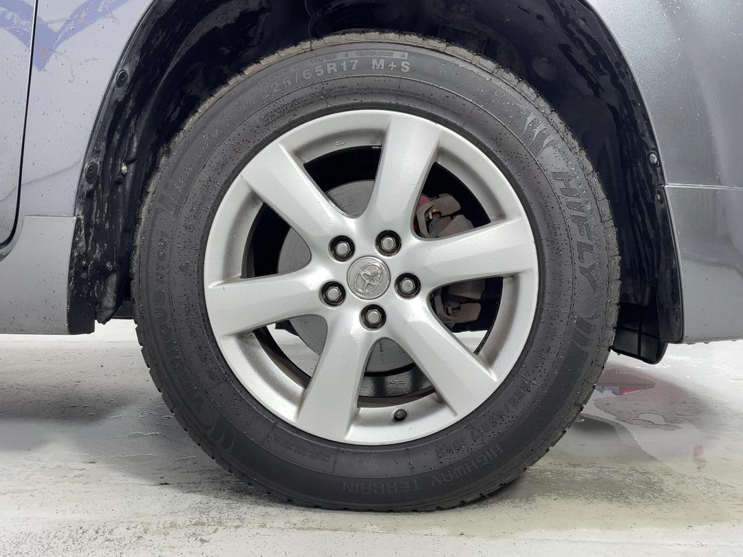 Photo '9' of Toyota Vanguard