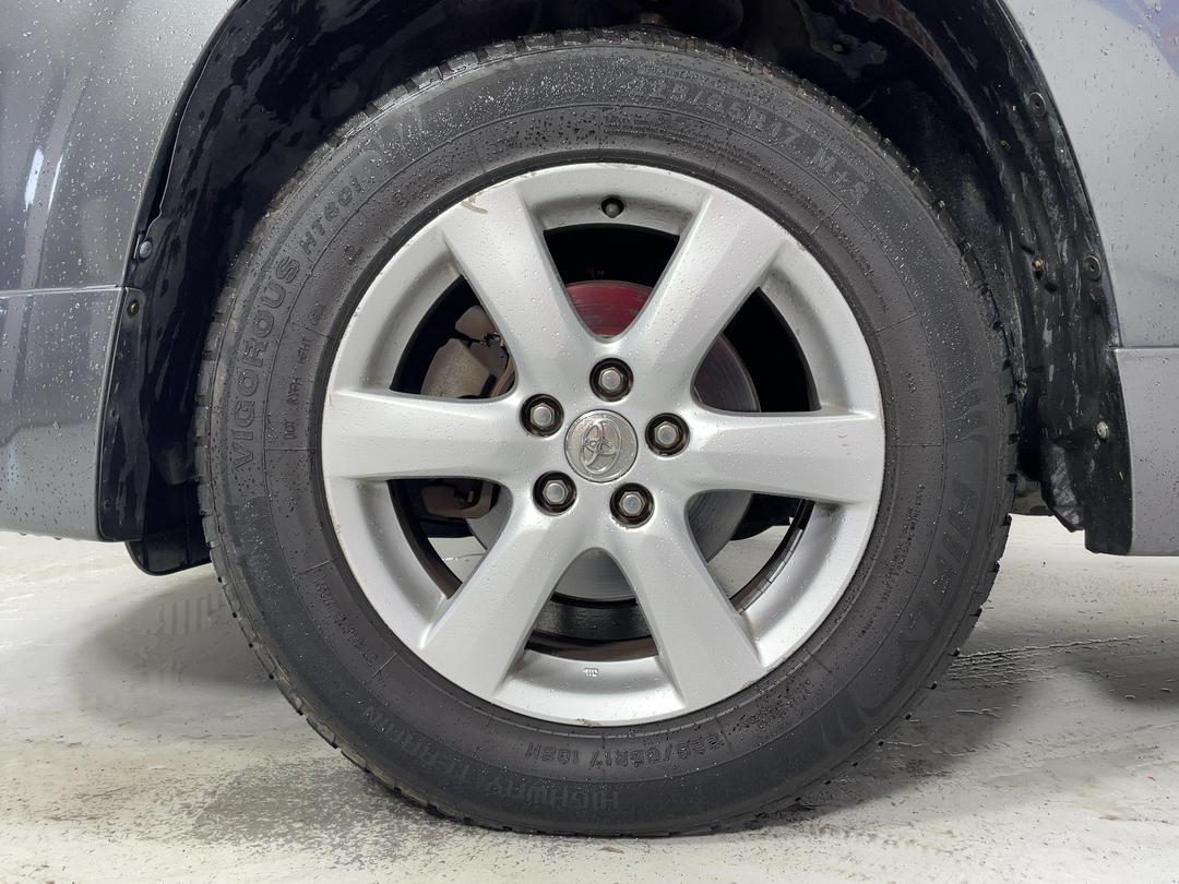 Photo '10' of Toyota Vanguard