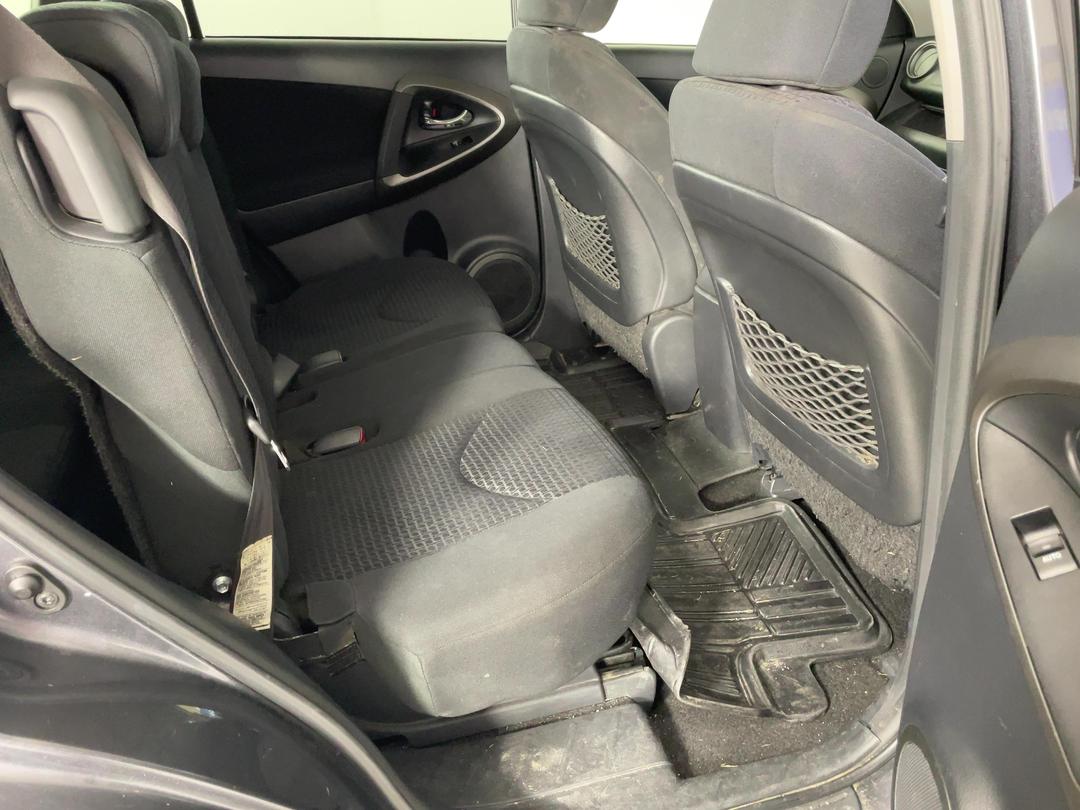 Photo '20' of Toyota Vanguard