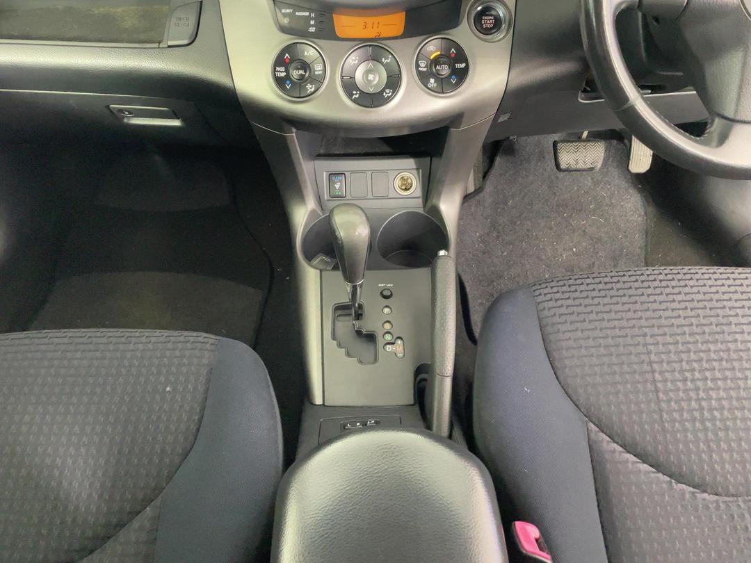 Photo '18' of Toyota Vanguard