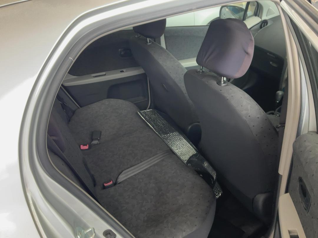 Photo '27' of Toyota Vitz Photo '27' of Toyota Vitz