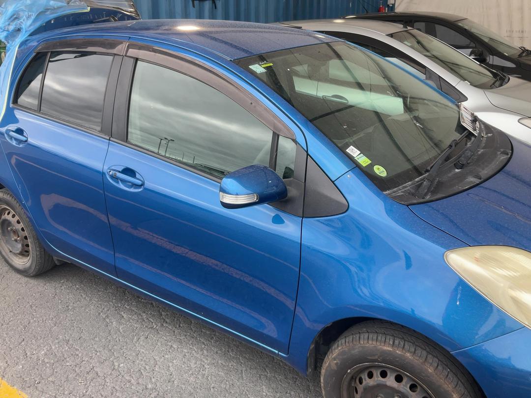 Photo '3' of Toyota Vitz Photo '3' of Toyota Vitz