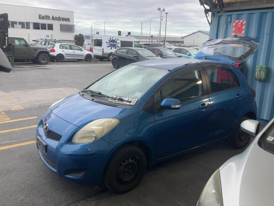 Photo '5' of Toyota Vitz Photo '5' of Toyota Vitz