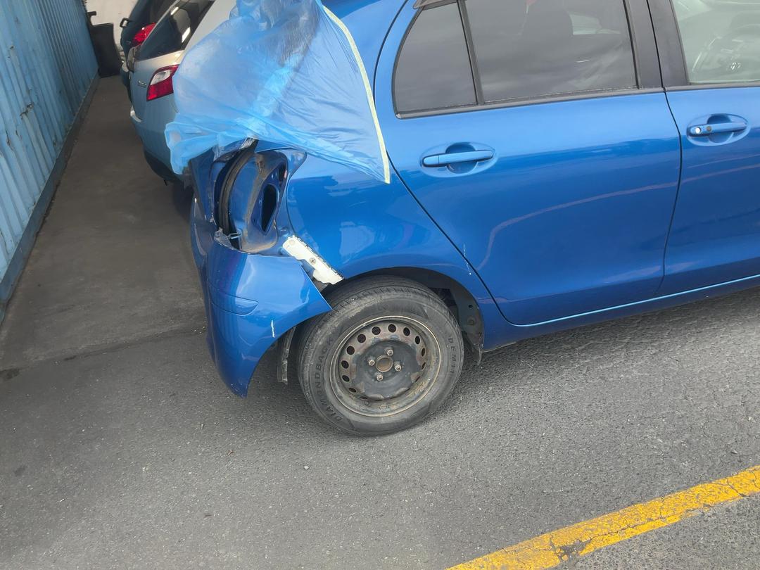 Photo '12' of Toyota Vitz Photo '12' of Toyota Vitz