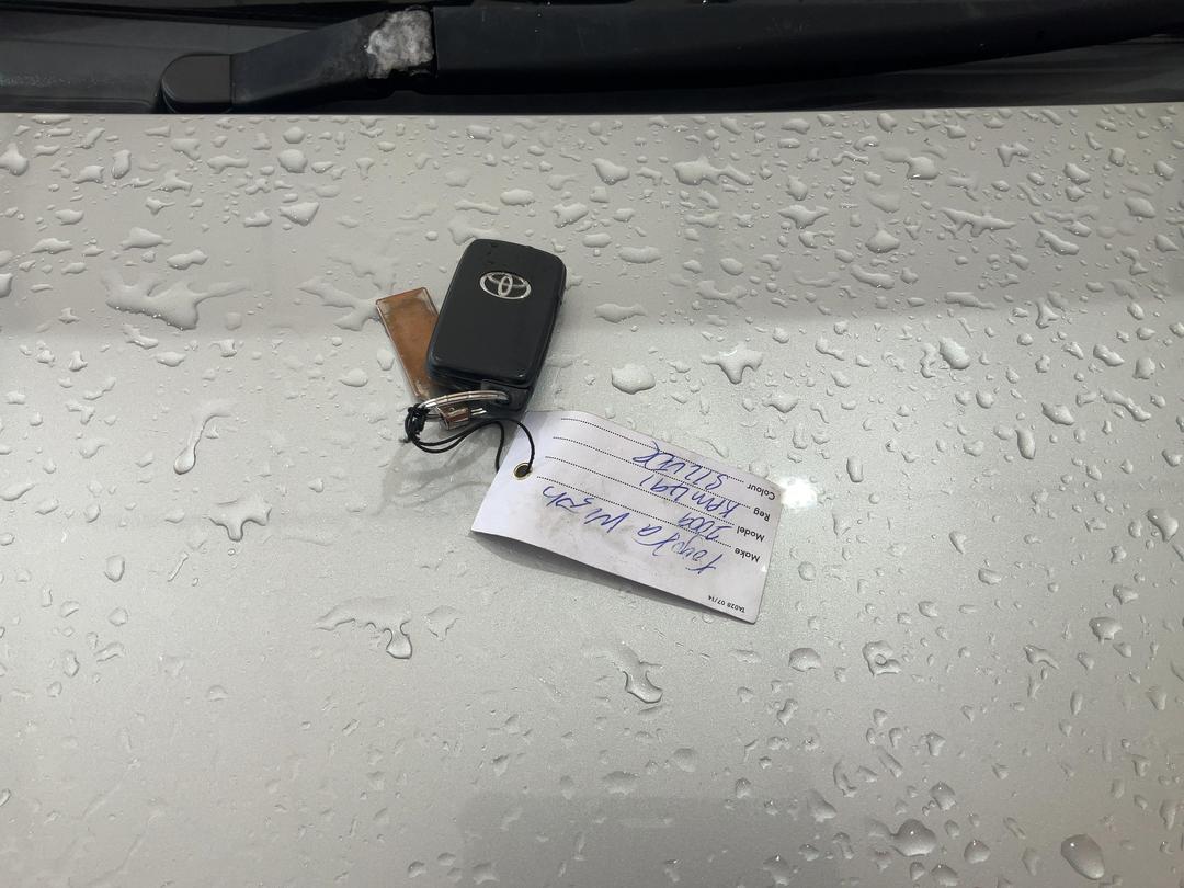 Photo '14' of Toyota Wish