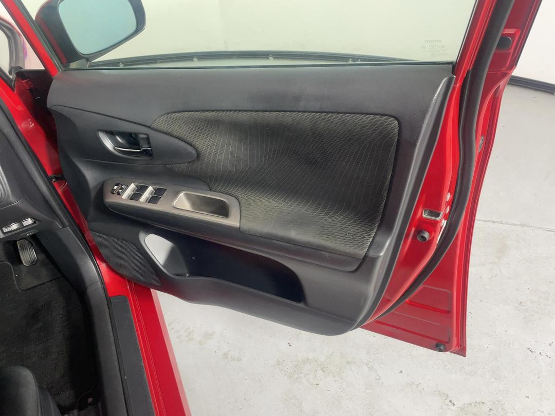 Photo '15' of Toyota Wish