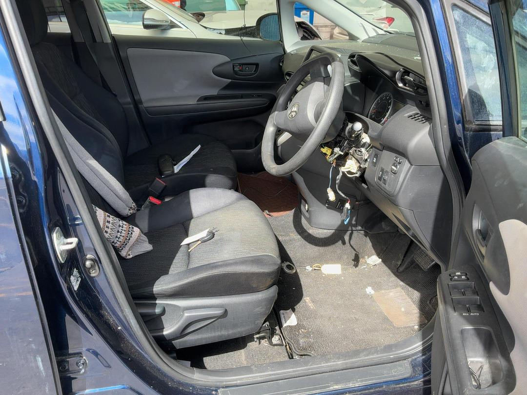 Photo '19' of Toyota Wish Photo '19' of Toyota Wish