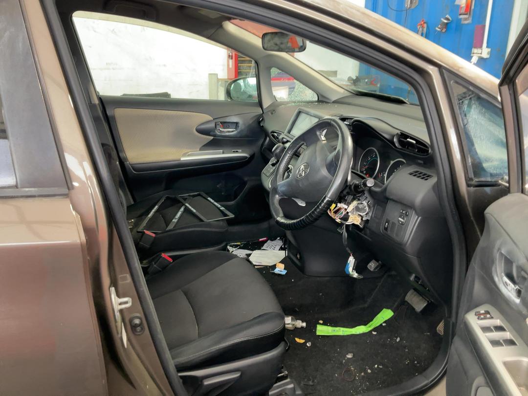 Photo '17' of Toyota Wish Photo '17' of Toyota Wish