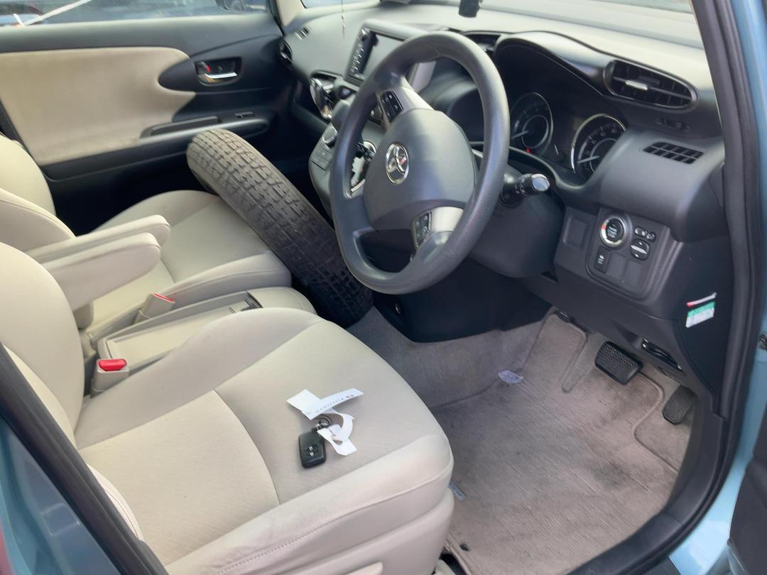 Photo '12' of Toyota Wish
