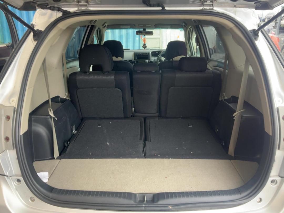 Photo '7' of Toyota Wish