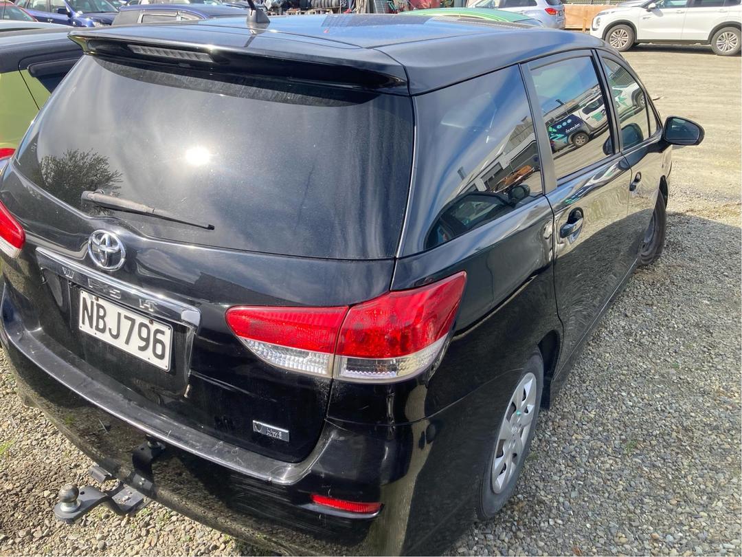 Photo '3' of Toyota Wish Photo '3' of Toyota Wish