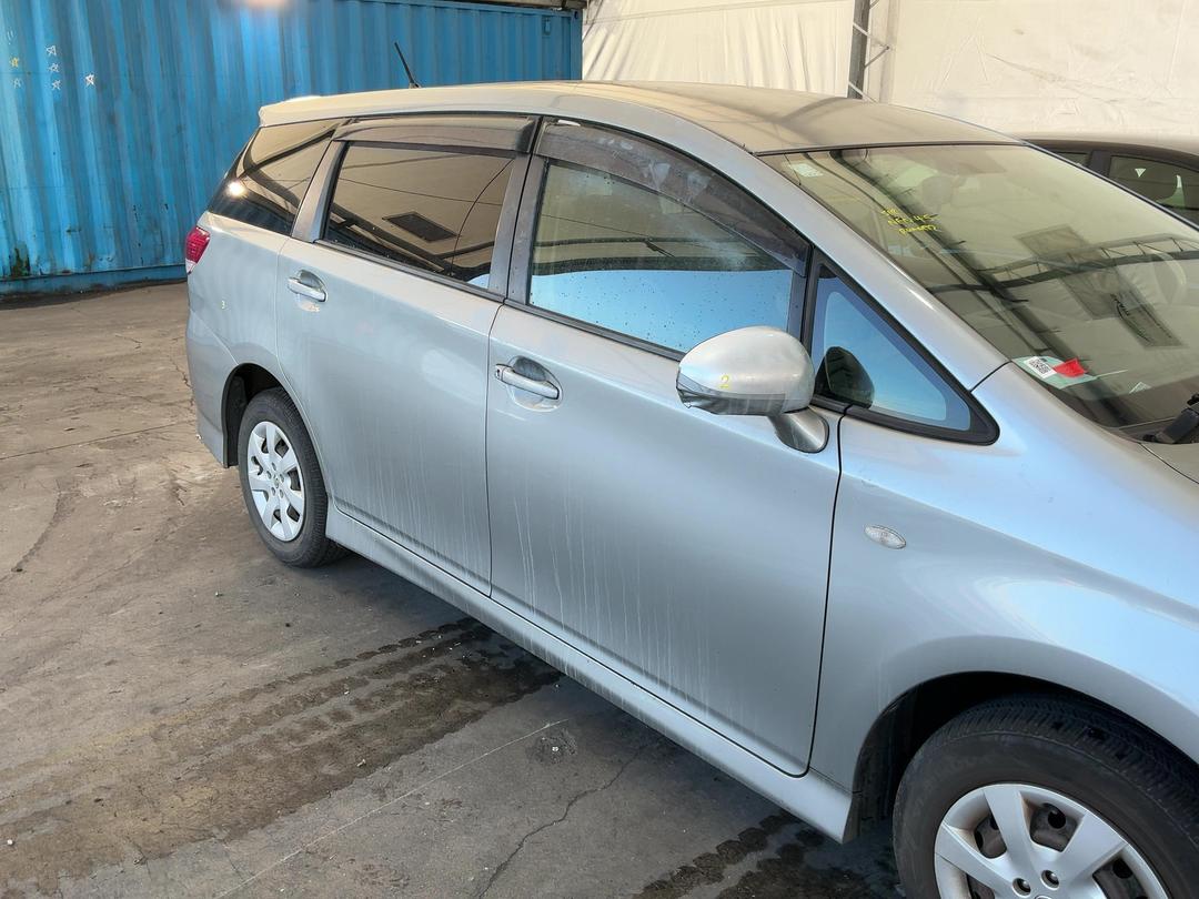 Photo '2' of Toyota Wish Photo '2' of Toyota Wish