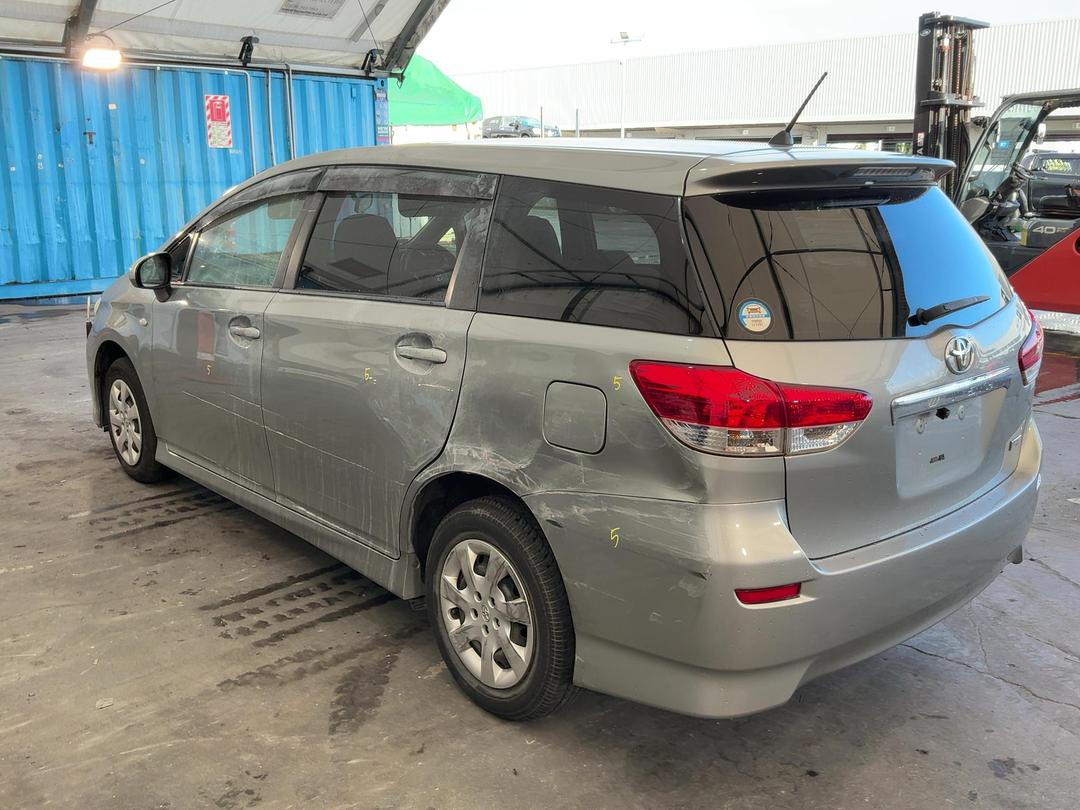 Photo '12' of Toyota Wish Photo '12' of Toyota Wish