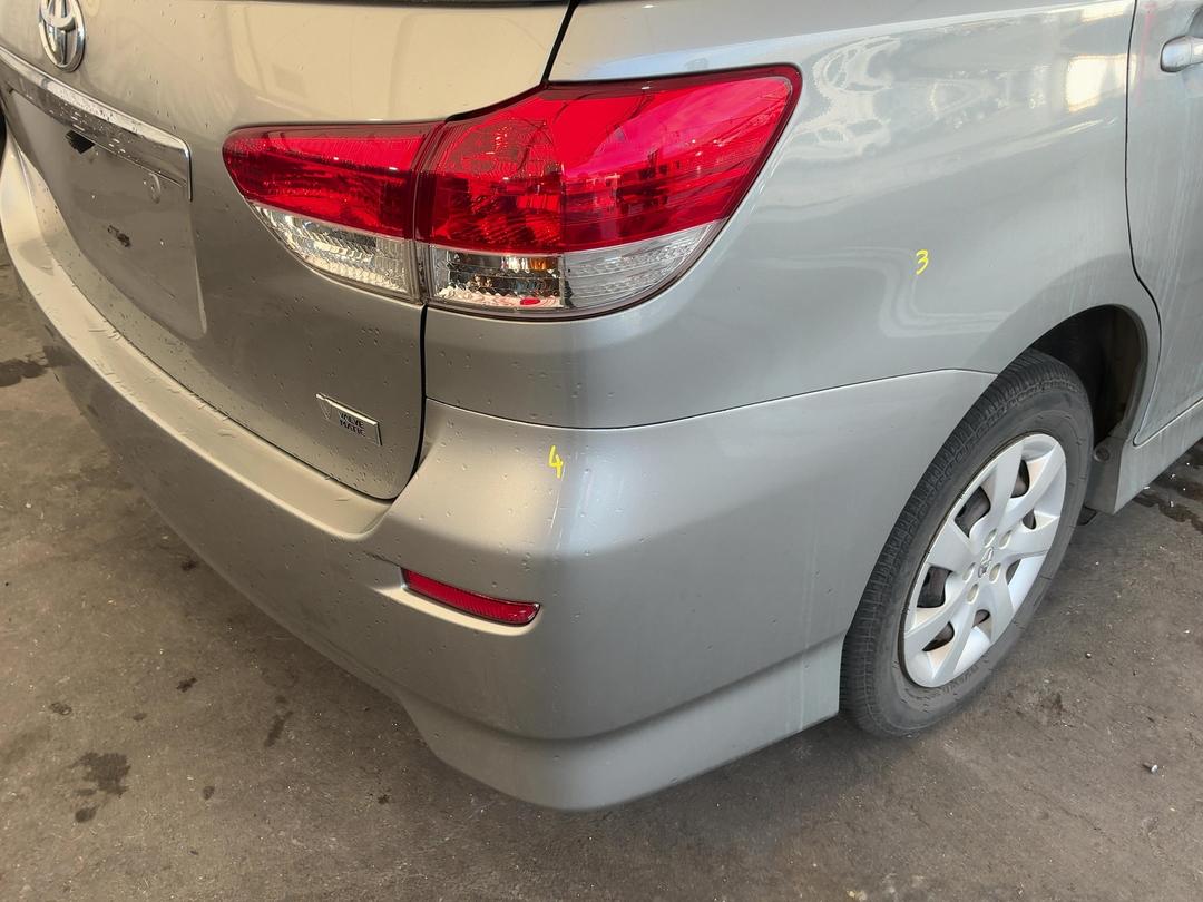 Photo '15' of Toyota Wish Photo '15' of Toyota Wish