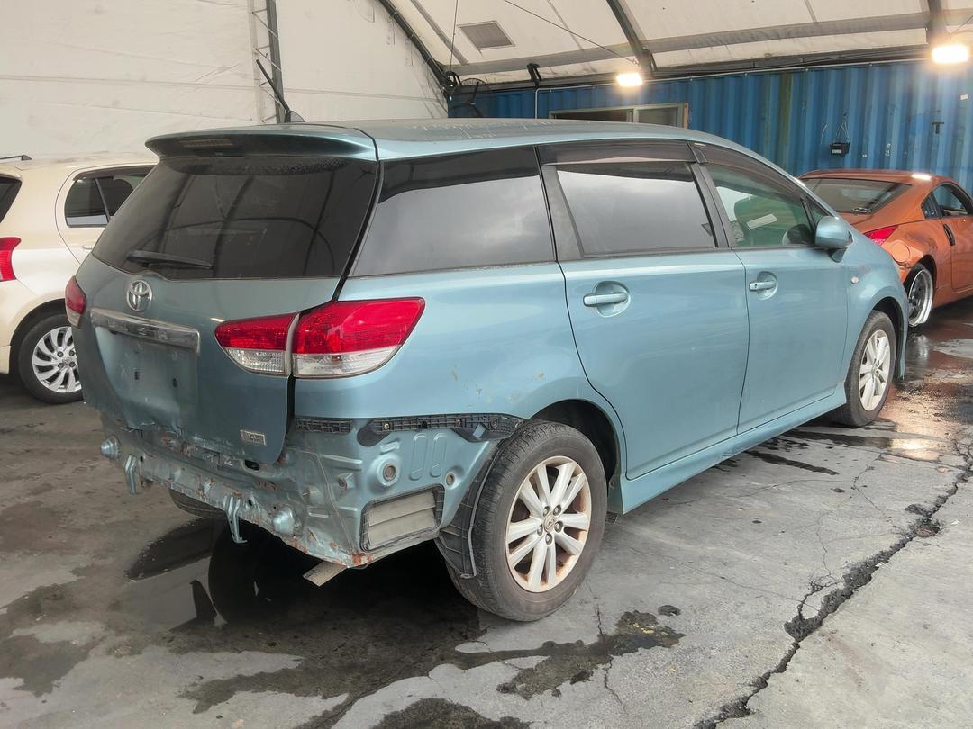 Photo '14' of Toyota Wish Photo '14' of Toyota Wish
