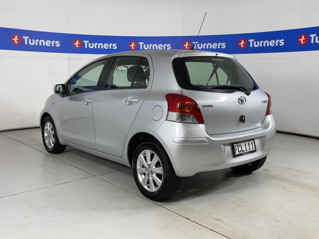 Photo '5' of Toyota Yaris