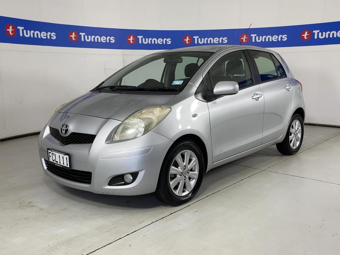 Photo '4' of Toyota Yaris