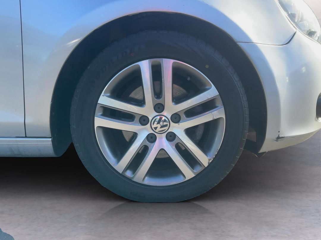 Photo '9' of Volkswagen Golf