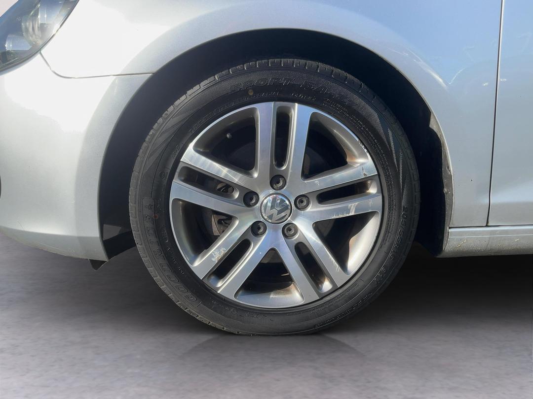 Photo '10' of Volkswagen Golf