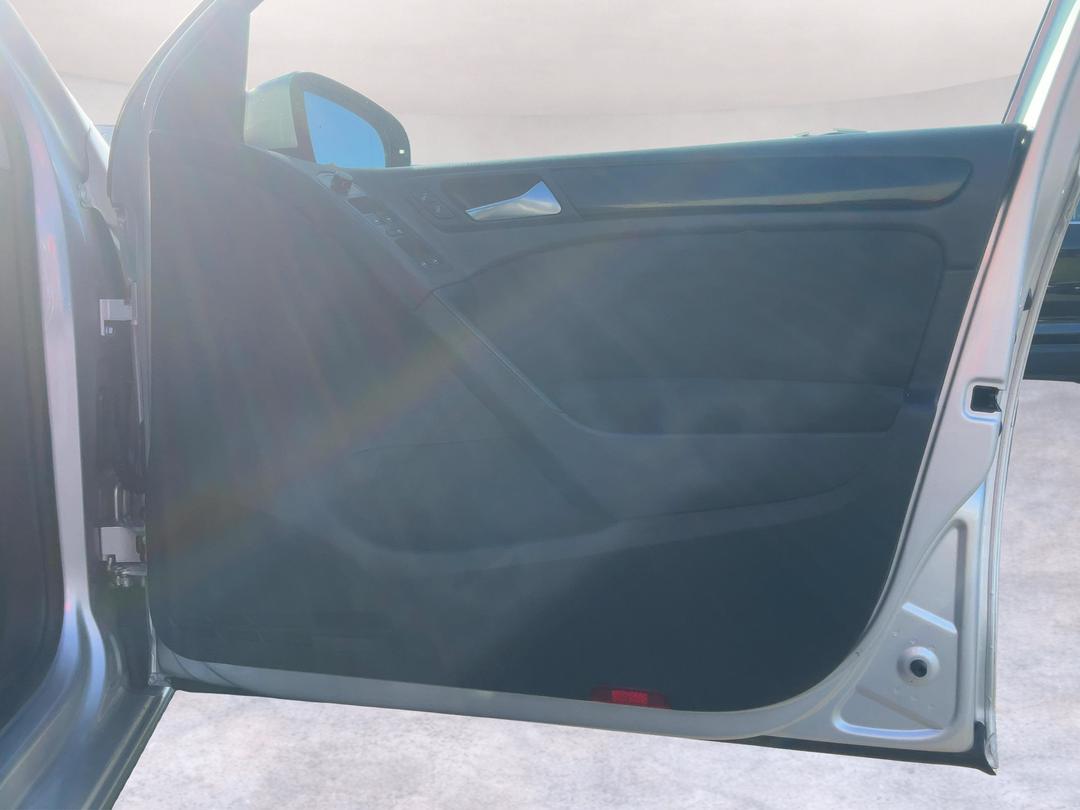 Photo '15' of Volkswagen Golf