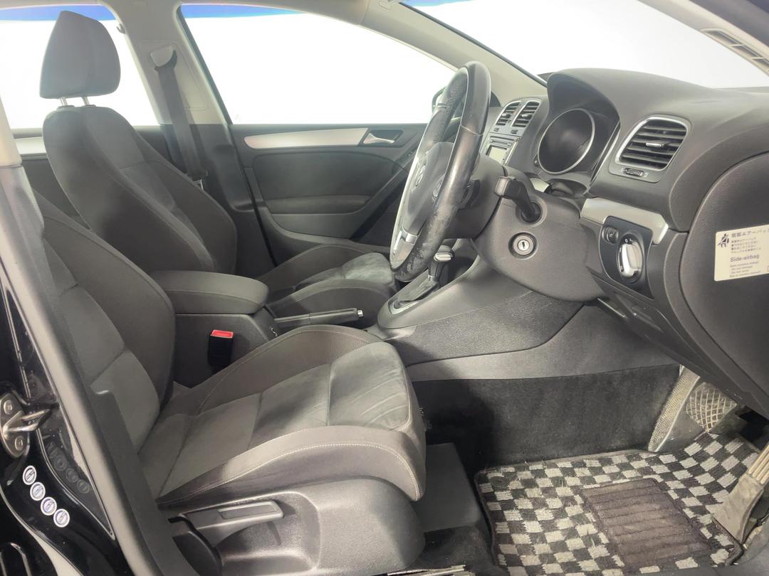 Photo '16' of Volkswagen Golf