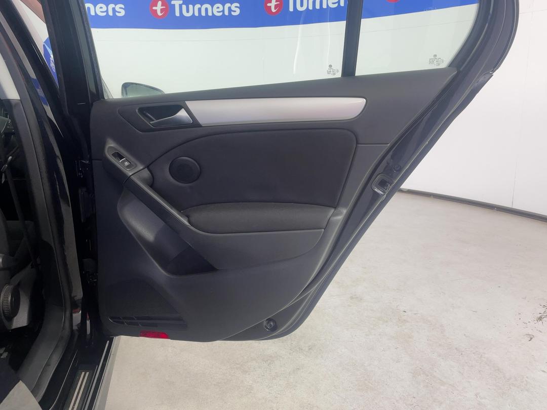 Photo '19' of Volkswagen Golf