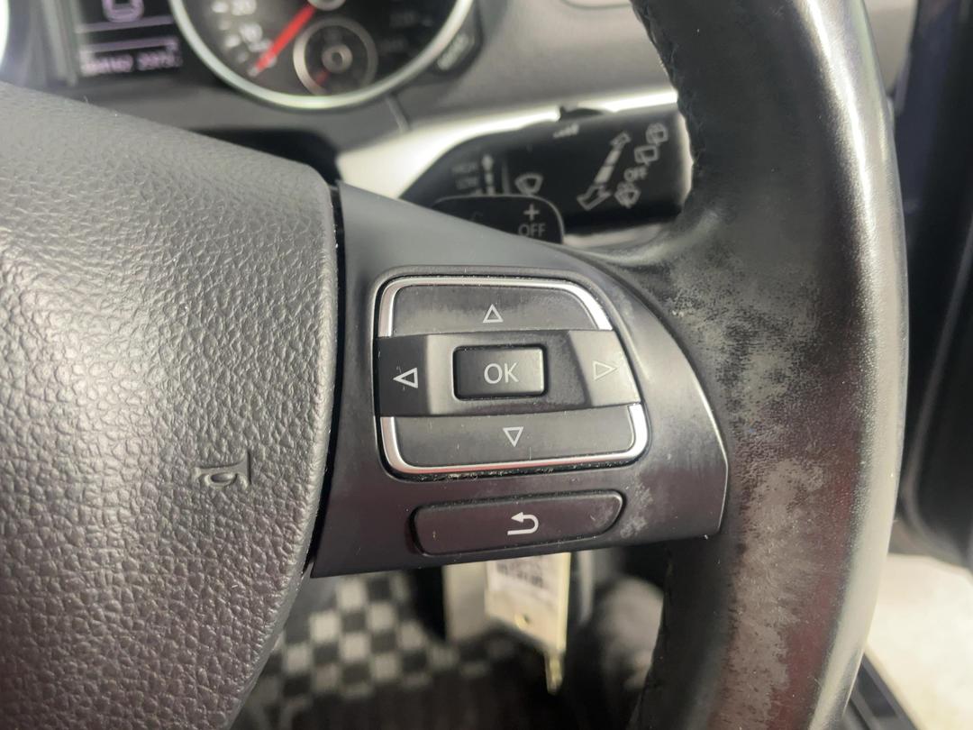 Photo '24' of Volkswagen Golf