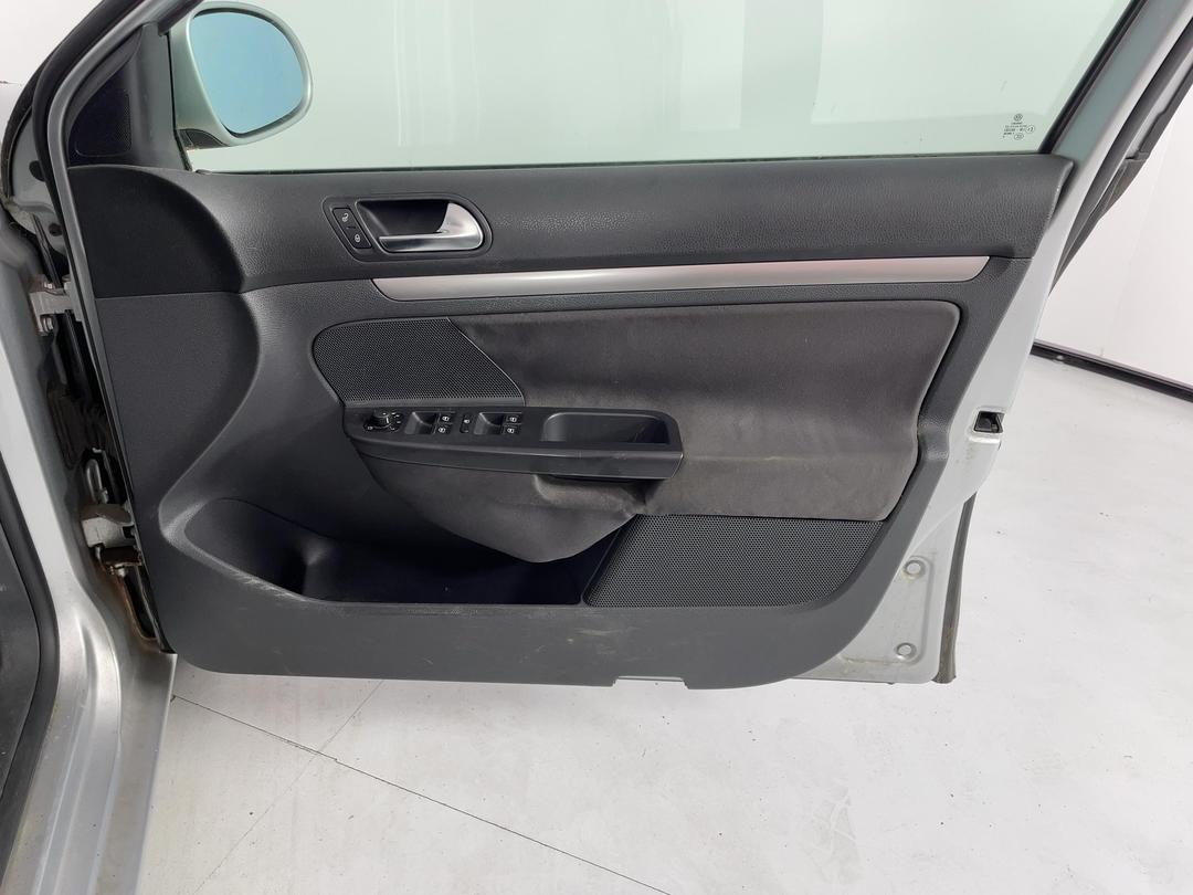 Photo '13' of Volkswagen Golf Variant2.0T Photo '13' of Volkswagen Golf Variant2.0T