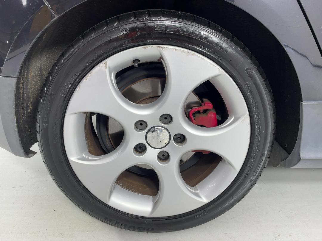 Photo '12' of Volkswagen Golf